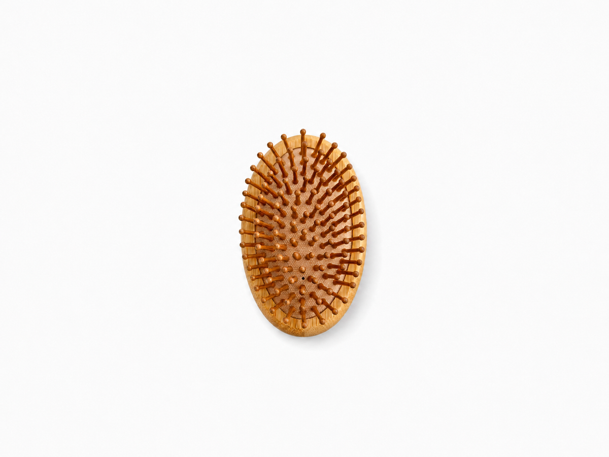 Bamboo Scalp Massage & Oiling Brush in Icy Pearl